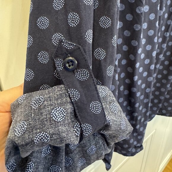 Talbots 2xk Long-Sleeve Button Down Navy Blue w/ Light Blue Dots EUC Workwear - Picture 2 of 5